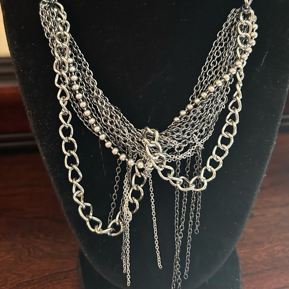 NWOT Silver and Black Multi-Chain Necklace 10” Length - Picture 3 of 4